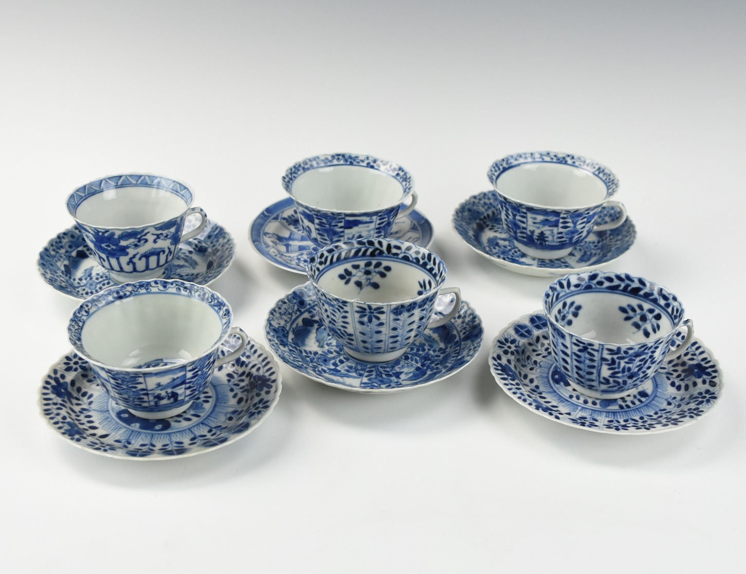  6 SET OF BLUE WHITE CUP SAUCER  2cebe5