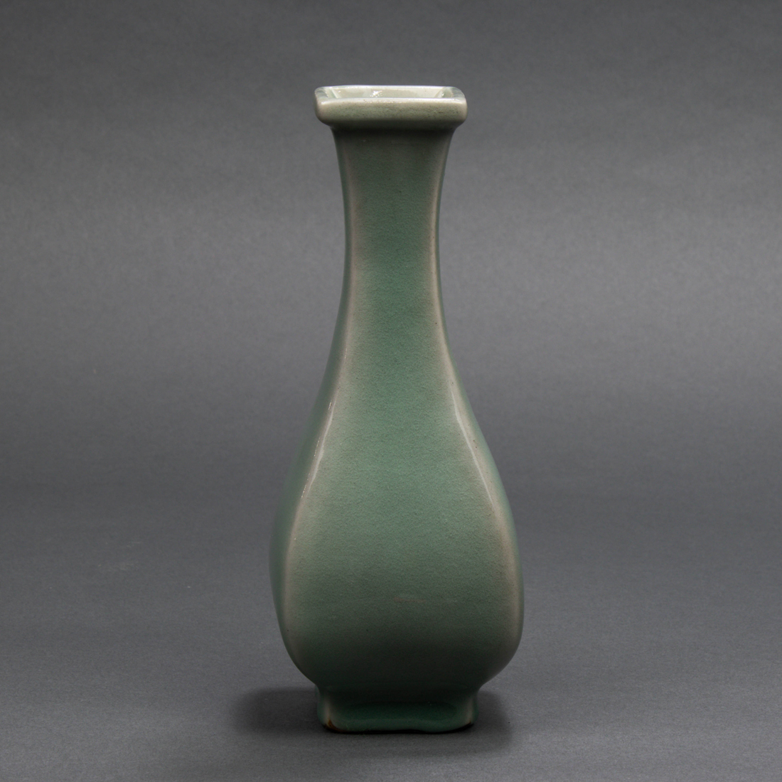 CHINESE LONGQUAN CELADON GLAZED 2d1381