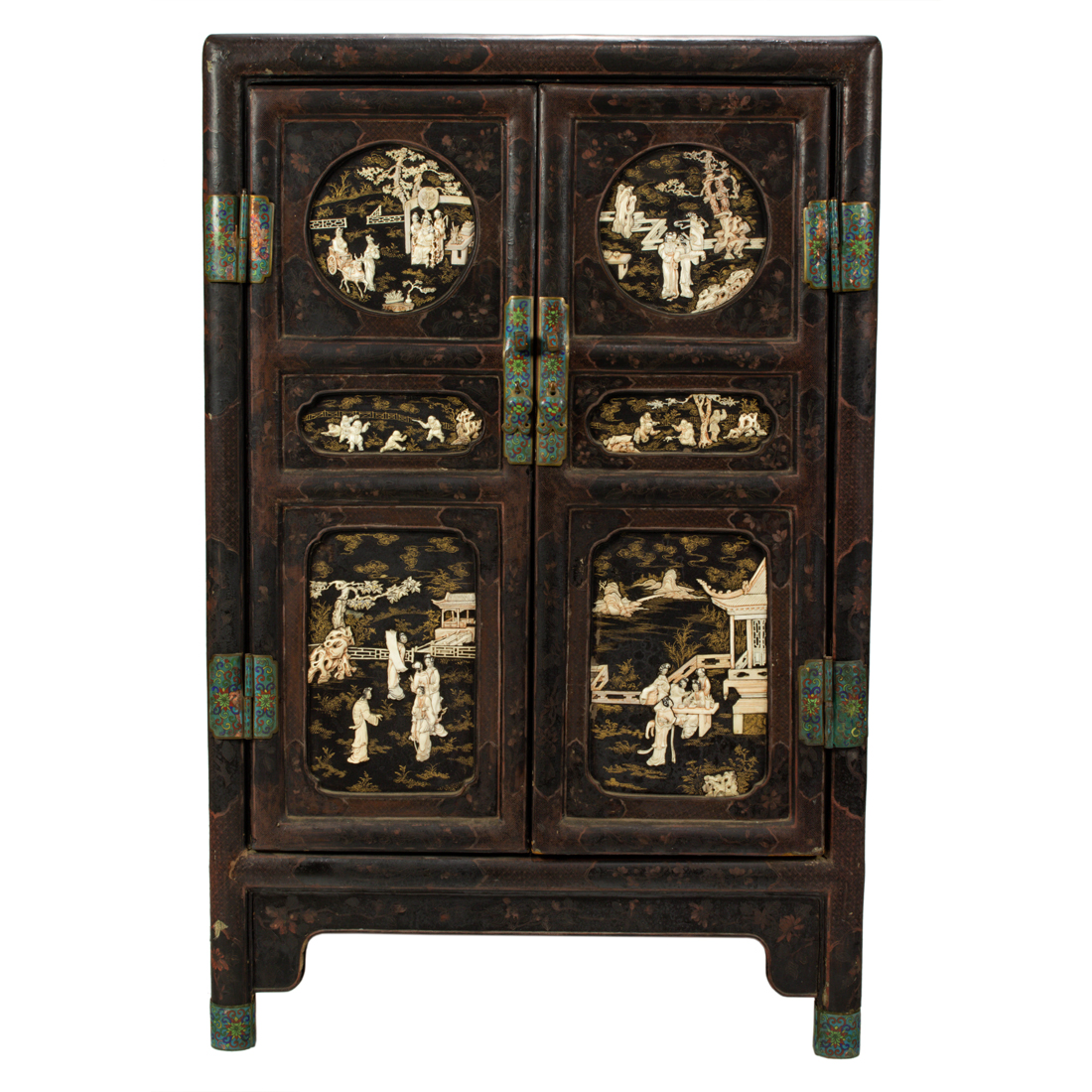 CHINESE LACQUERED CABINET Chinese lacquered