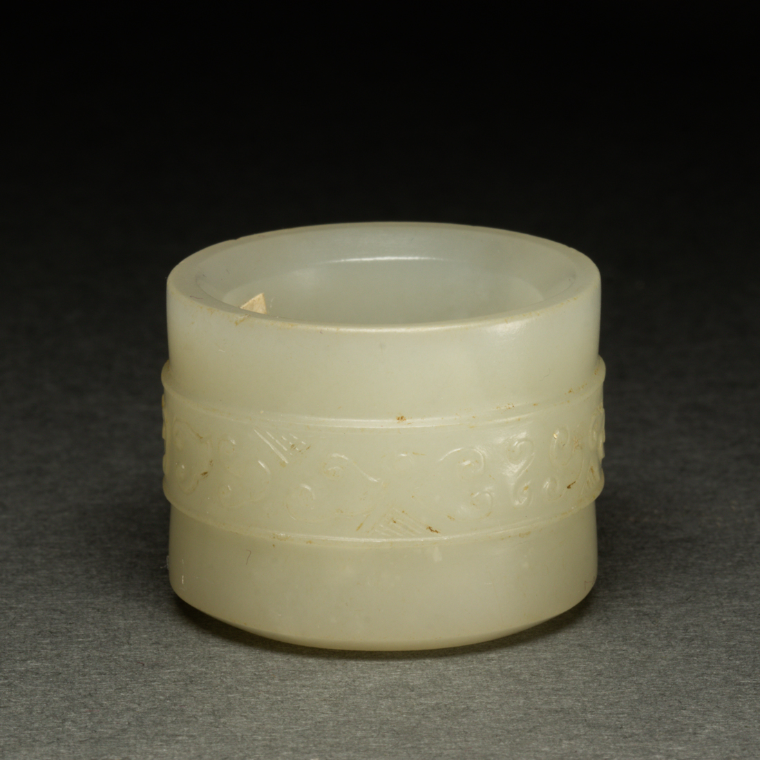 CHINESE WHITE JADE ARCHER S RING 2d13e6