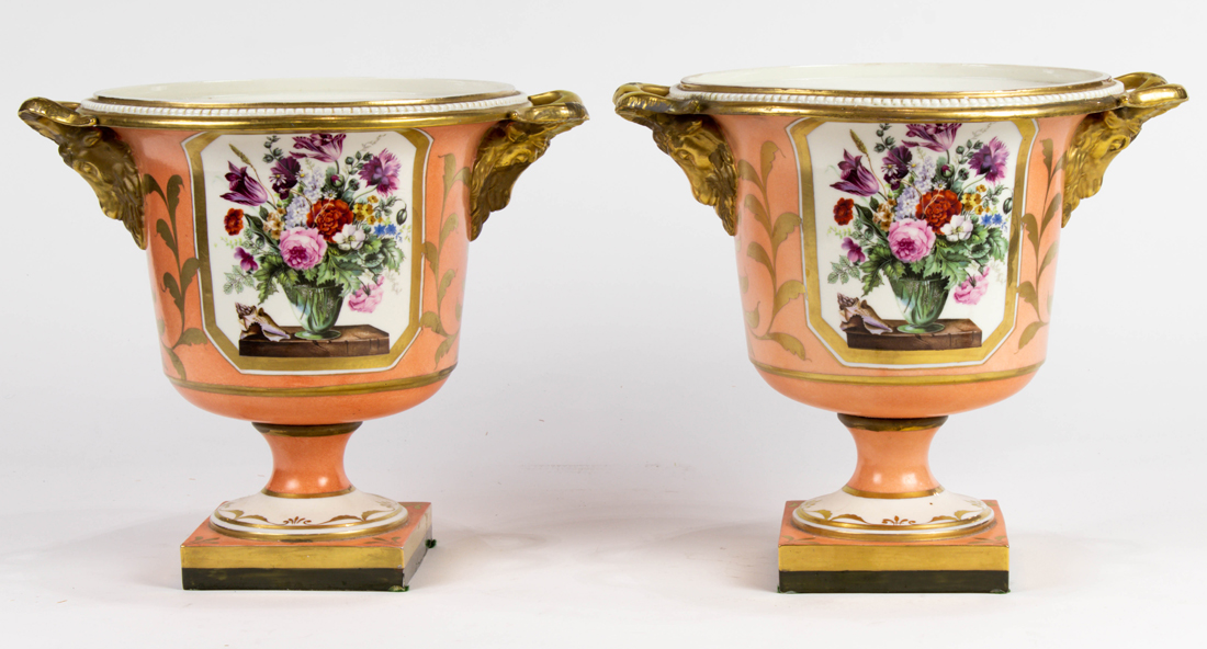 PAIR OF MOTTAHEDEH PORCELAIN CAMPANA 2d14c9