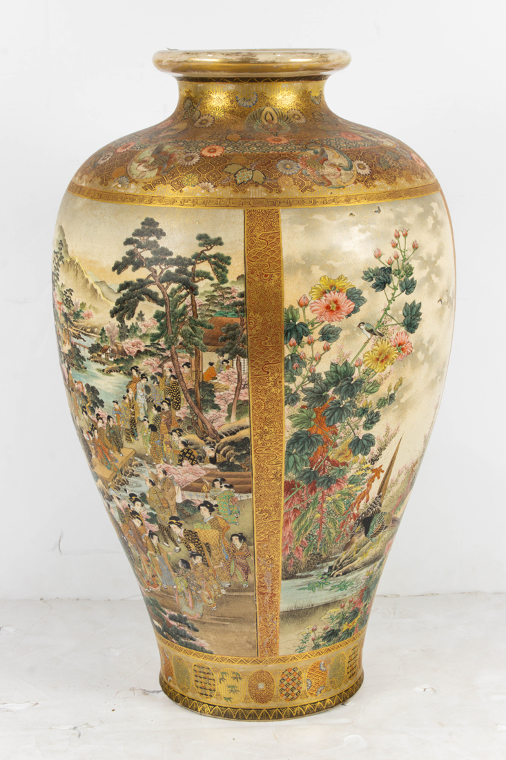 JAPANESE SATSUMA VASE Japanese 2d15c7