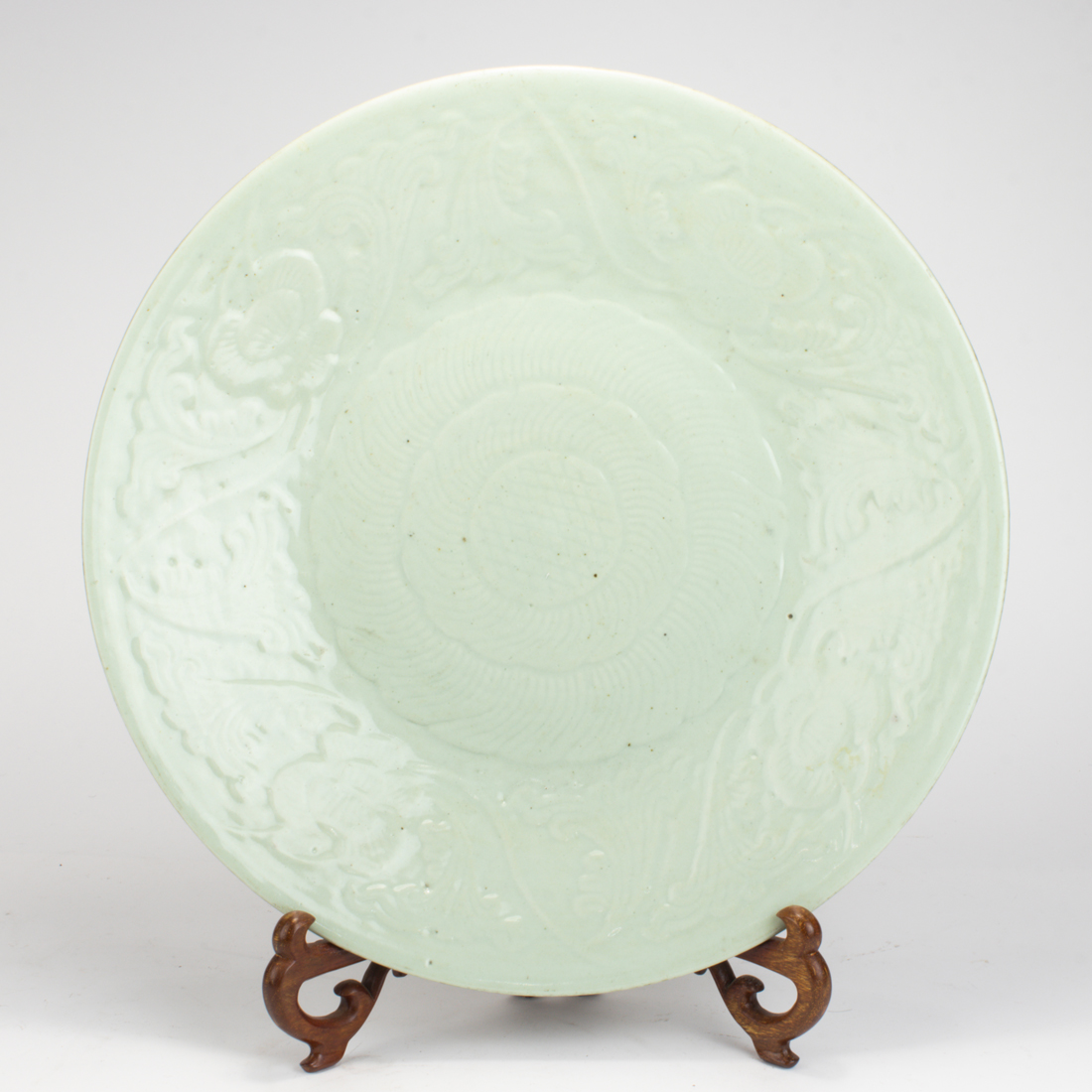 CHINESE CELADON GLAZED MOLDED CHARGER 2d15d5