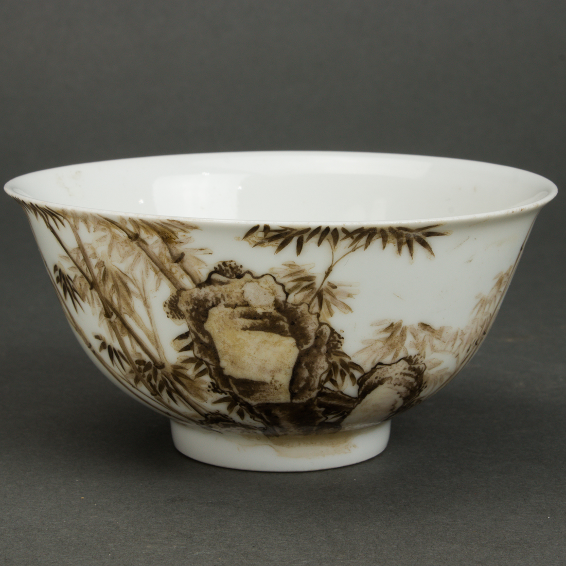 CHINESE GRISAILLE DECORATED BOWL 2d15e2