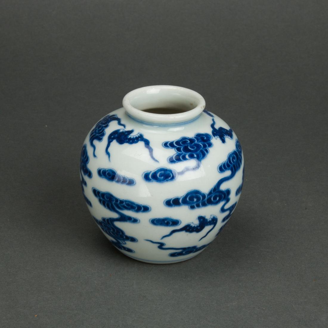 CHINESE BLUE AND WHITE WATER COUPE 2d15f3