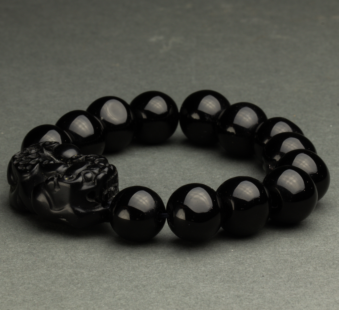 CHINESE BLACK JADE PIXIU BRACELET