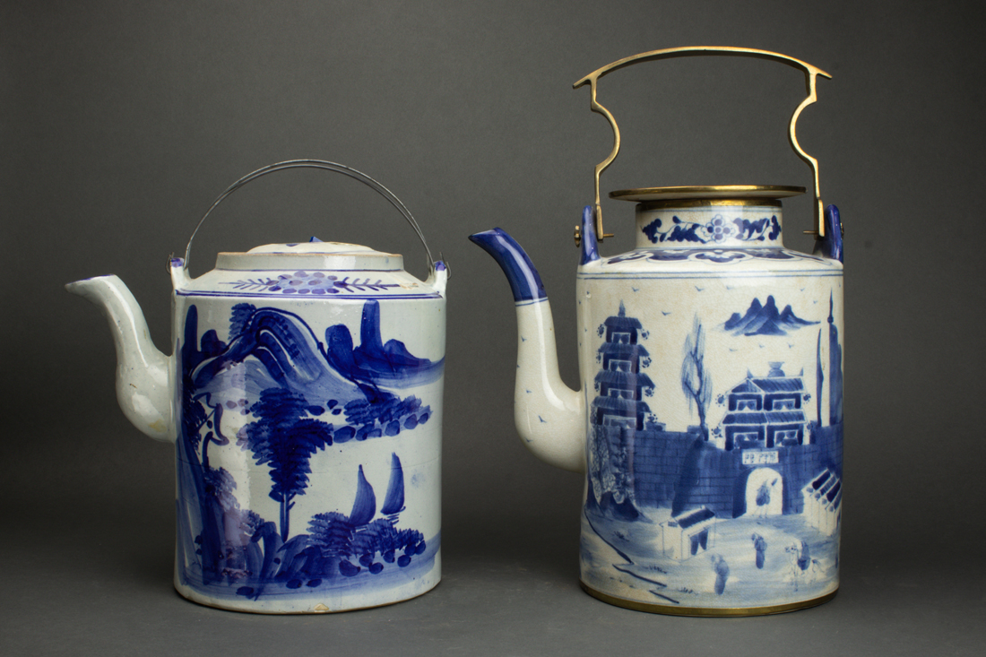 (LOT OF 2) CHINESE BLUE AND WHITE