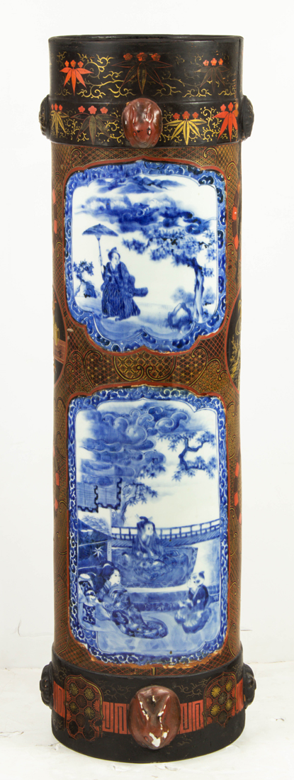 JAPANESE LACQUERED BLUE AND WHITE 2d1661