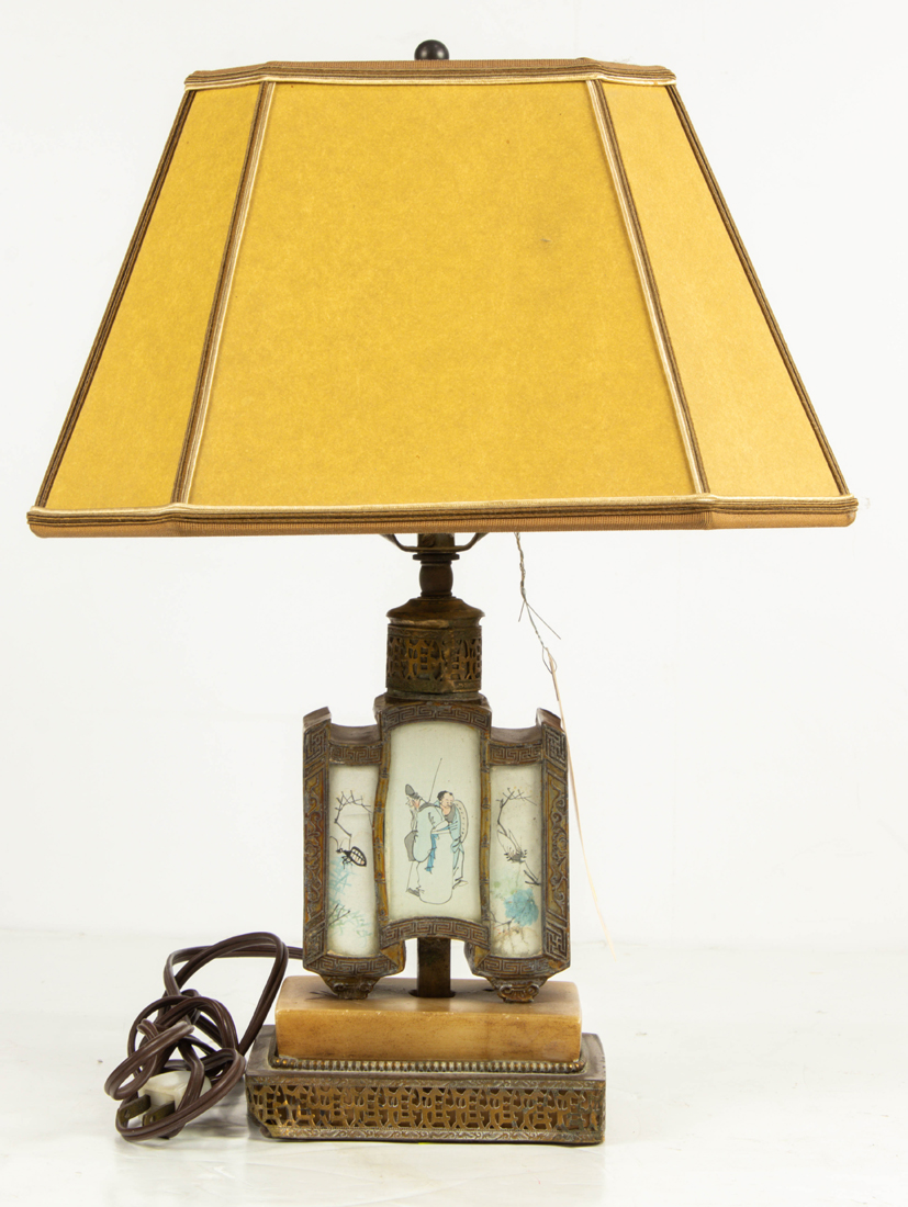CHINESE GILT MOUNTED LAMP WITH 2d1658