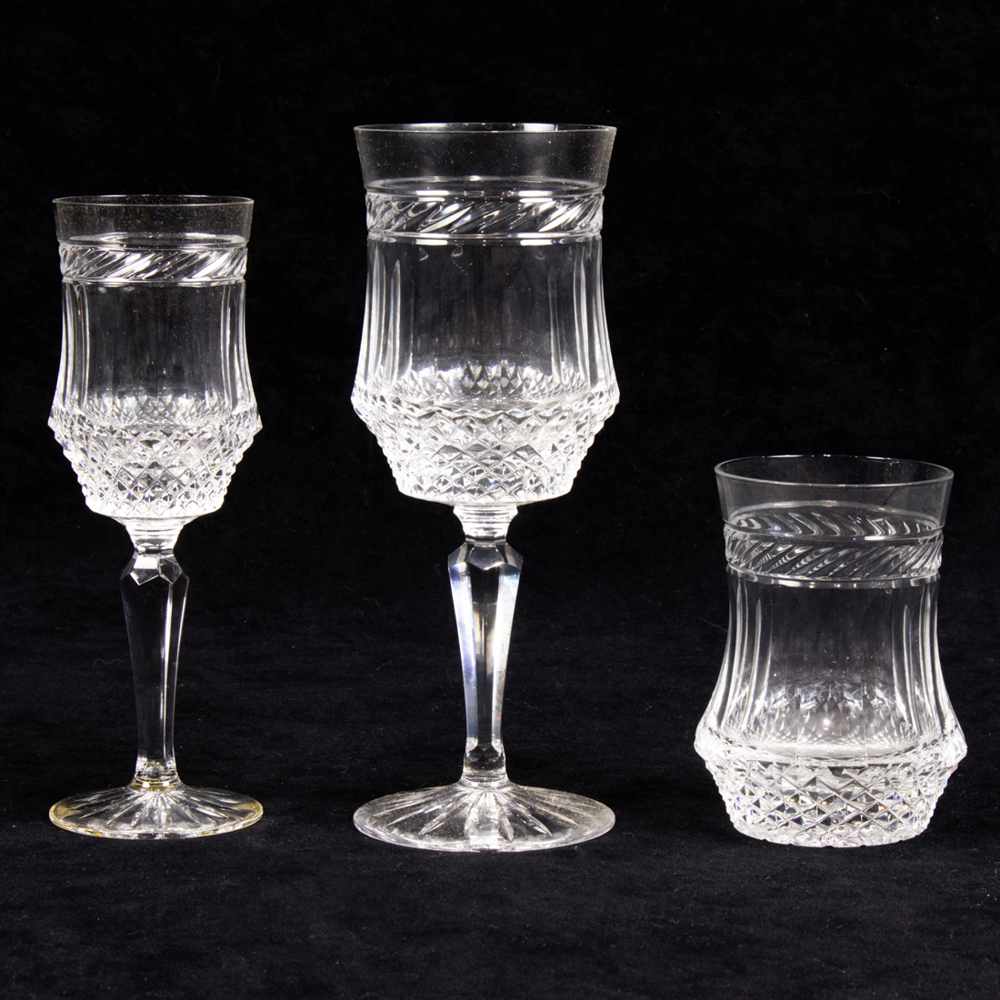  LOT OF 41 GALWAY CUT GLASS SUITE 2d1742