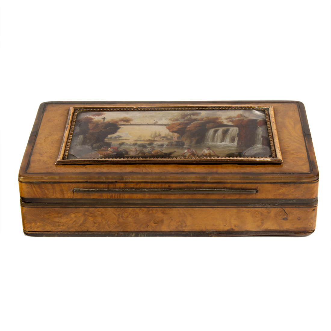 A FRENCH BURL WALNUT SNUFF BOX,