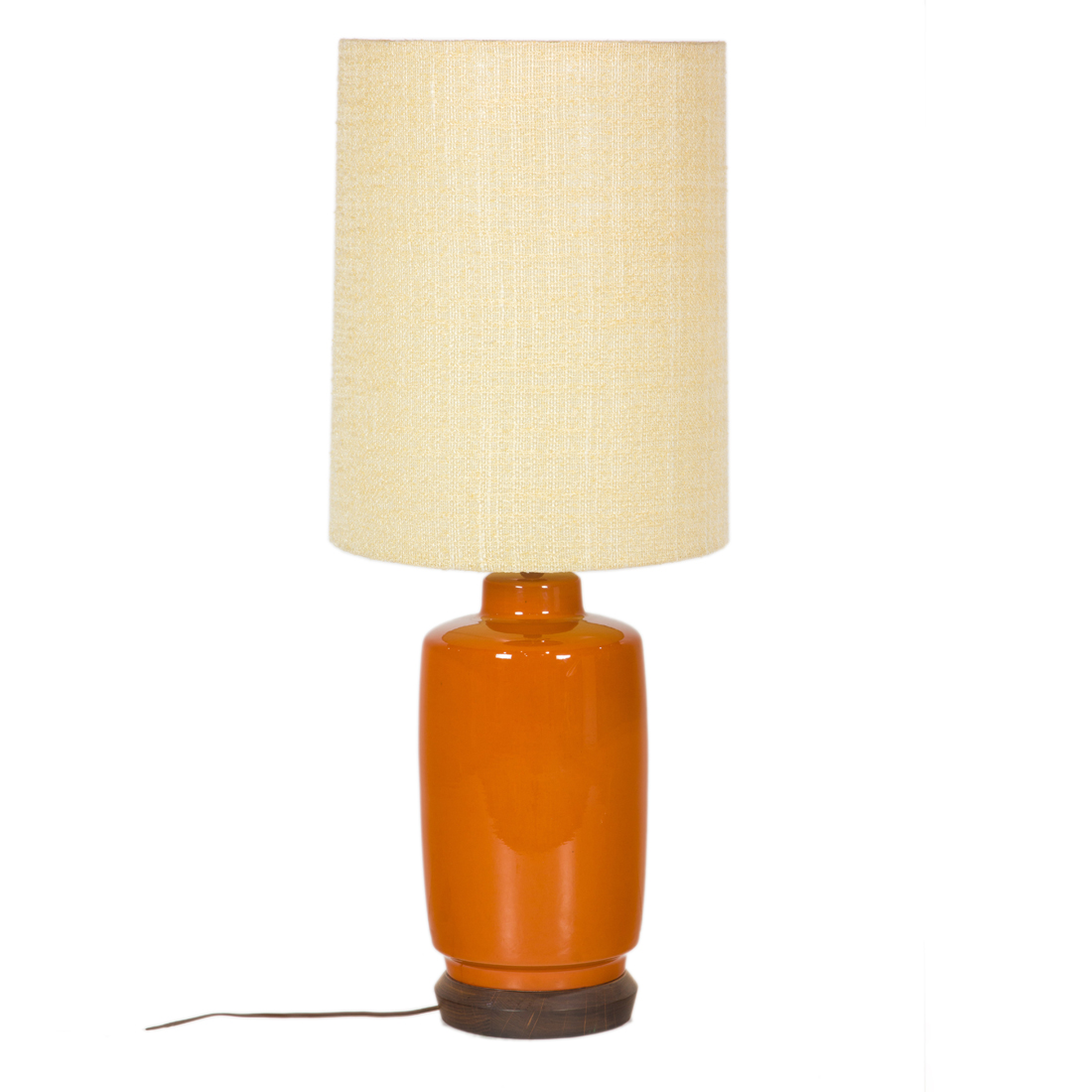 A LARGE MODERN CERAMIC TABLE LAMP A