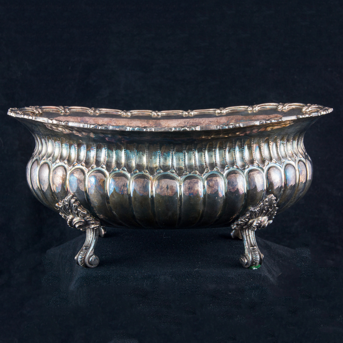 AN ITALIAN STERLING CENTER BOWL An Italian