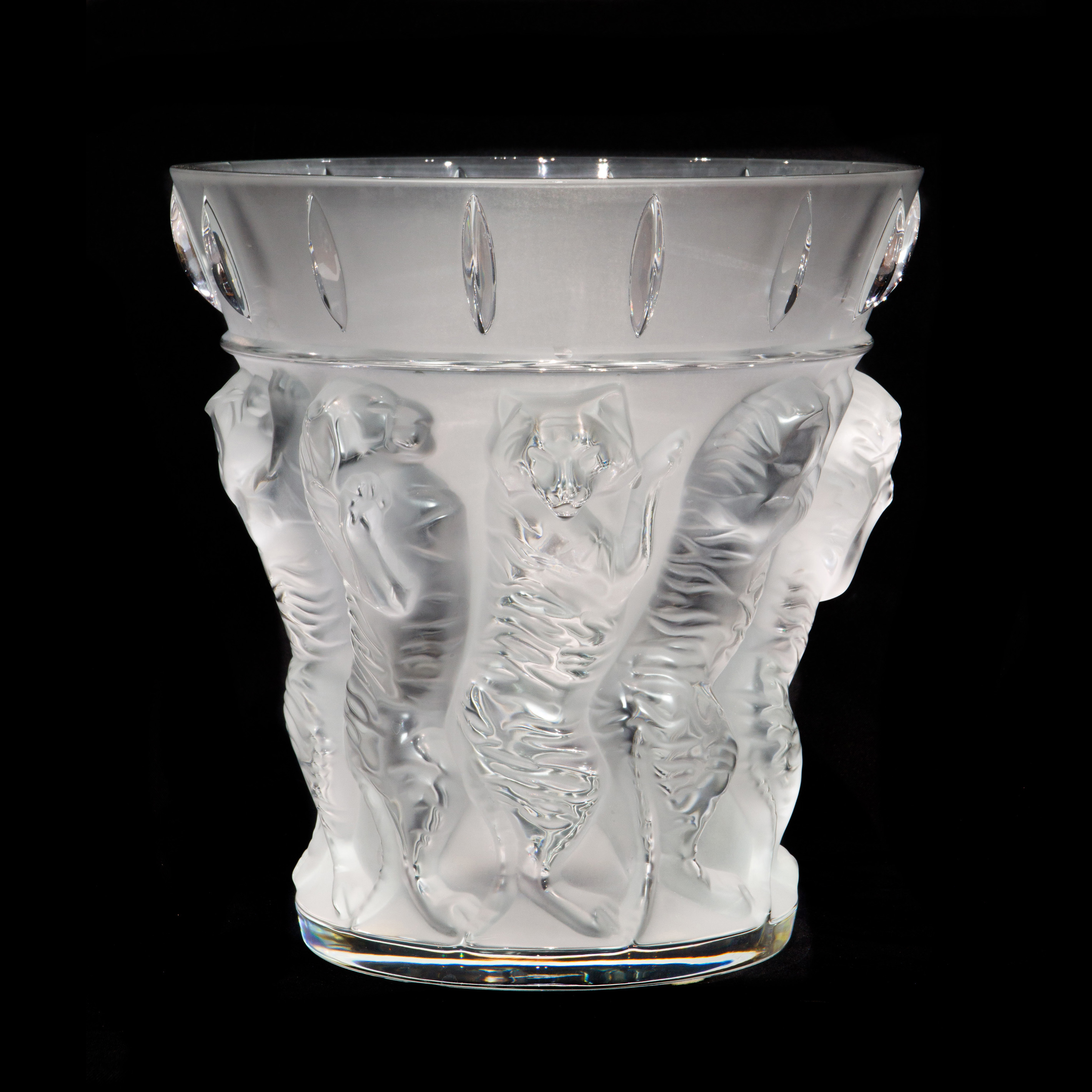 A LALIQUE GLASS CLEAR AND FROSTED 2d1b7b
