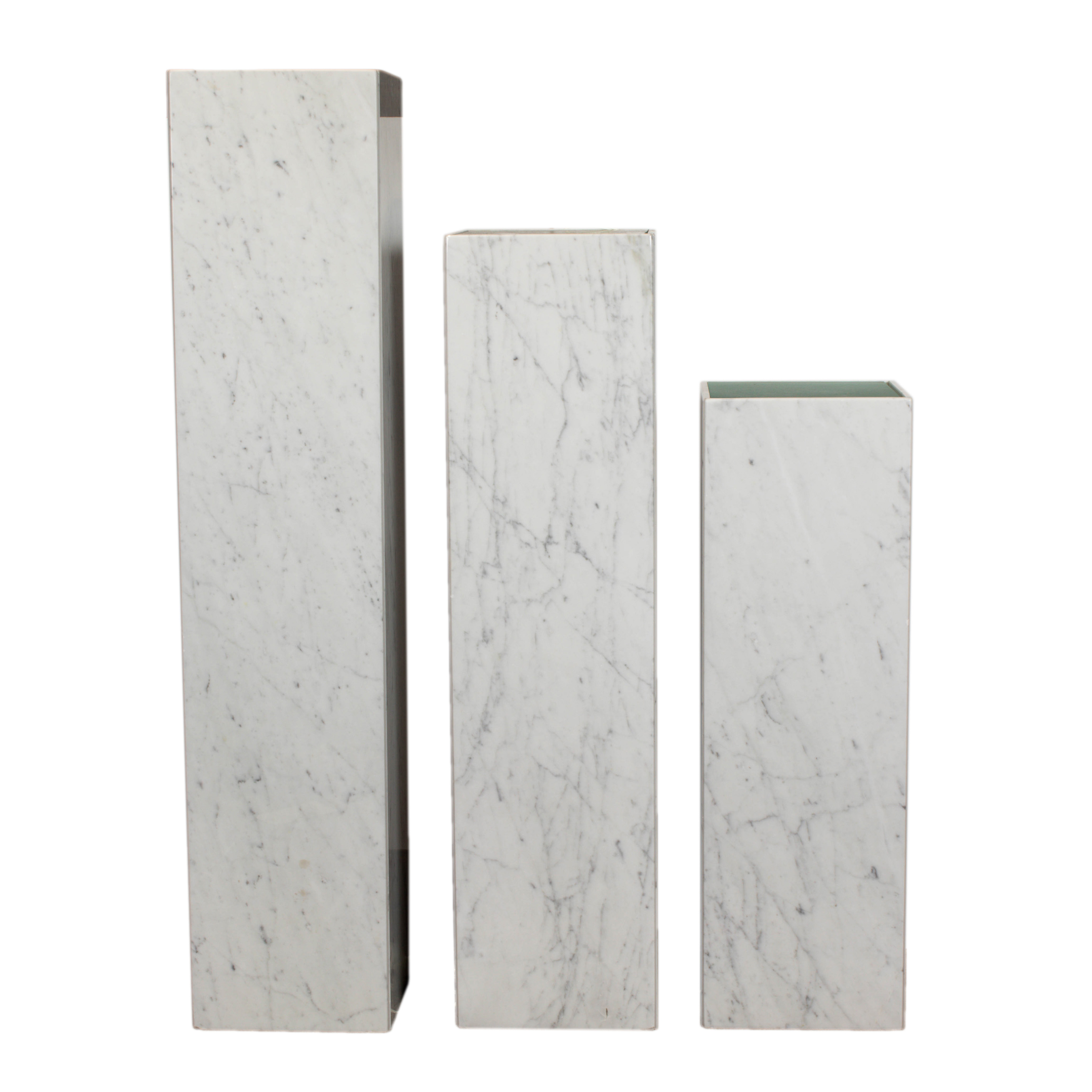 A GROUP OF THREE GRADUATED MARBLE 2d1ce4