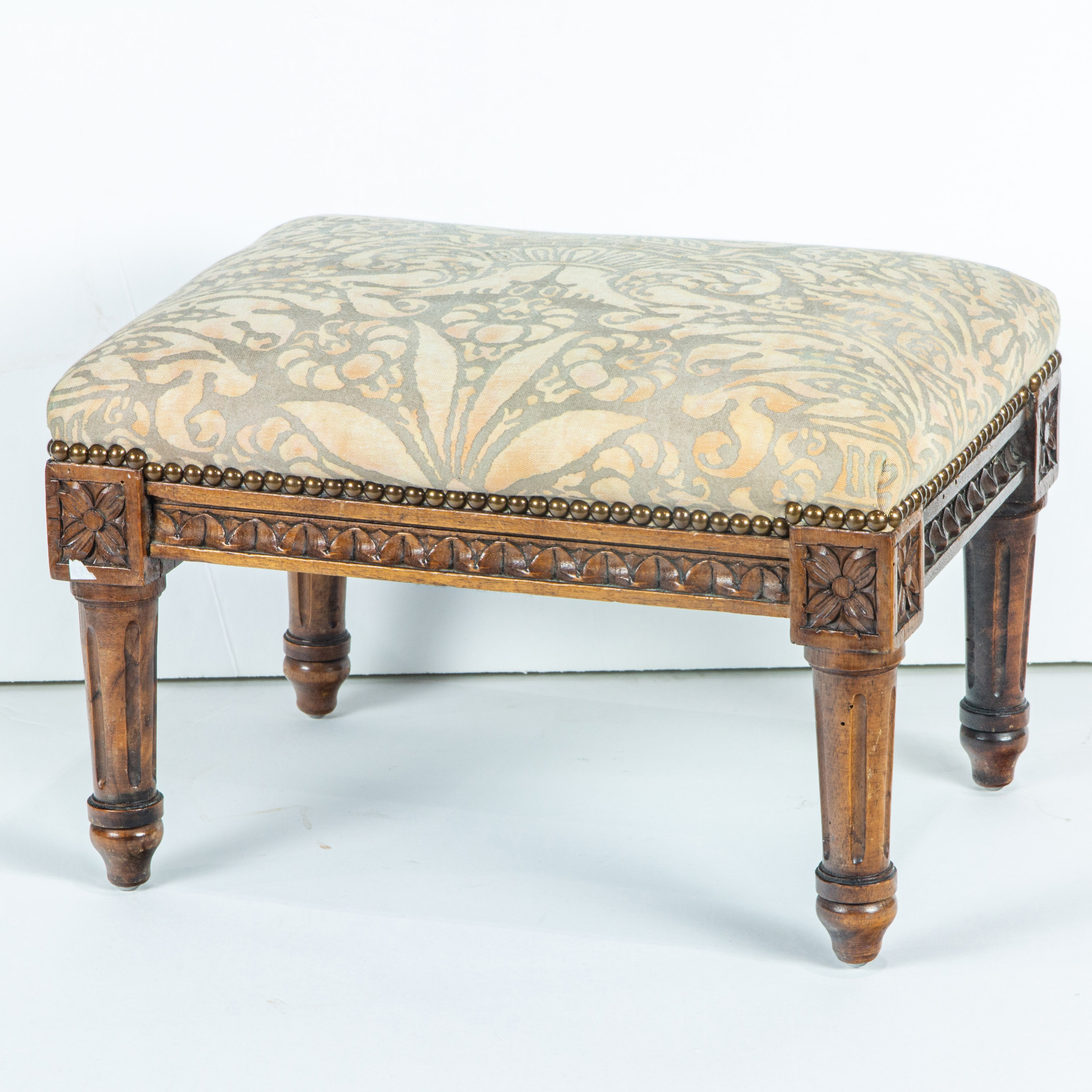 NEOCLASSICAL STYLE CARVED AND UPHOLSTERED 2d1f07