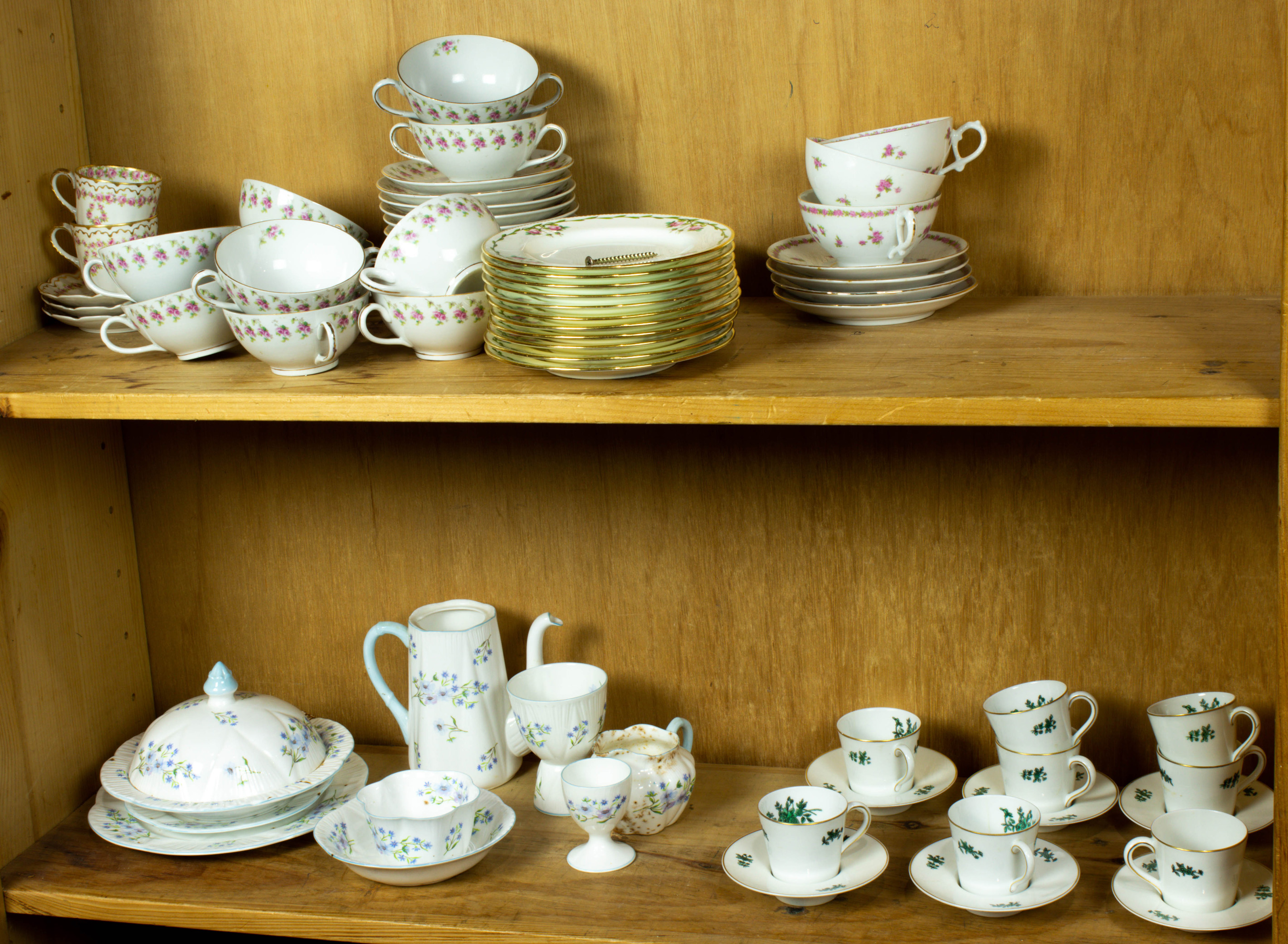 TWO SHELVES OF ASSORTED PORCELAIN