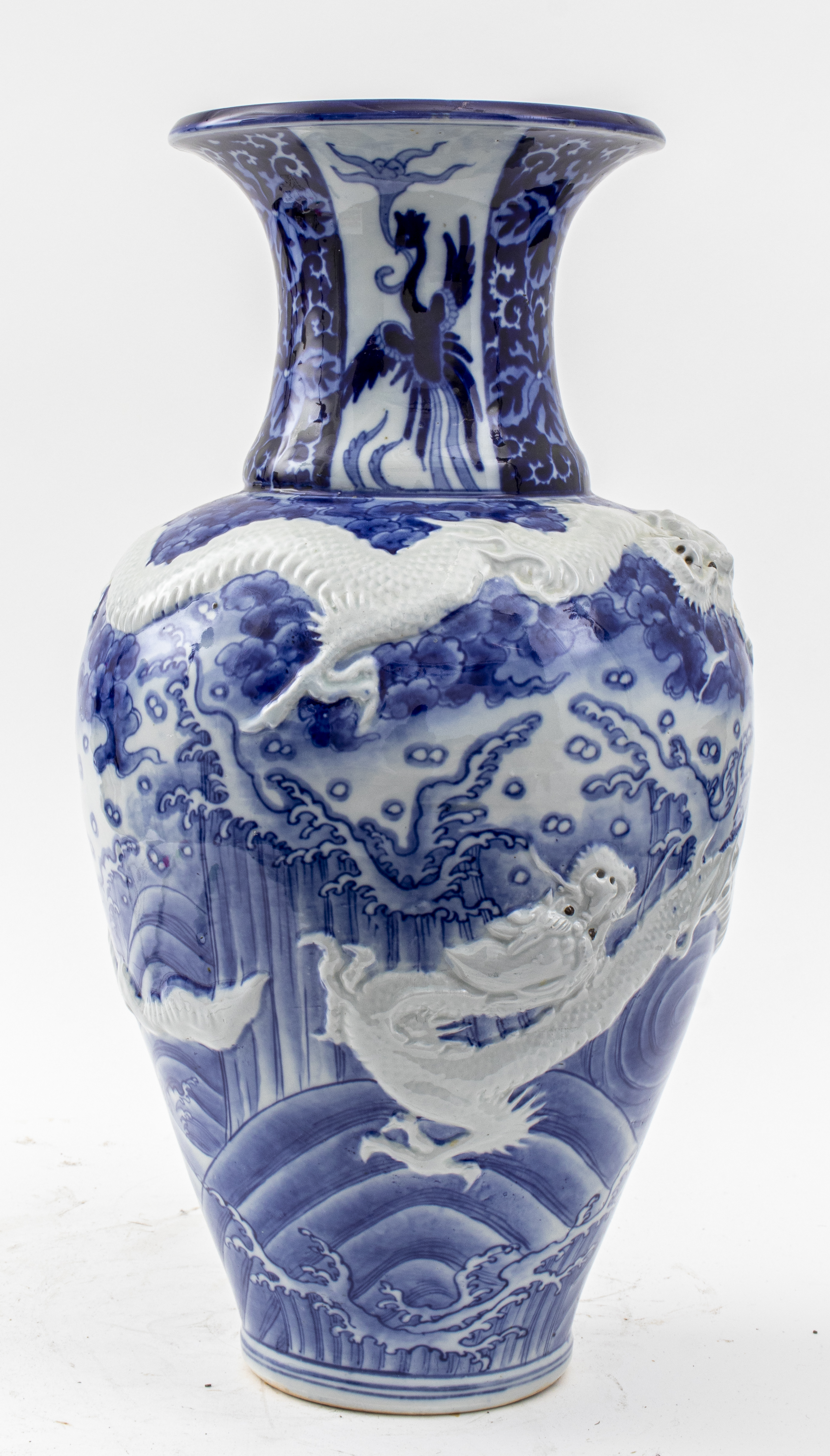 CHINESE BLUE AND WHITE HAITANGZU 2d2083