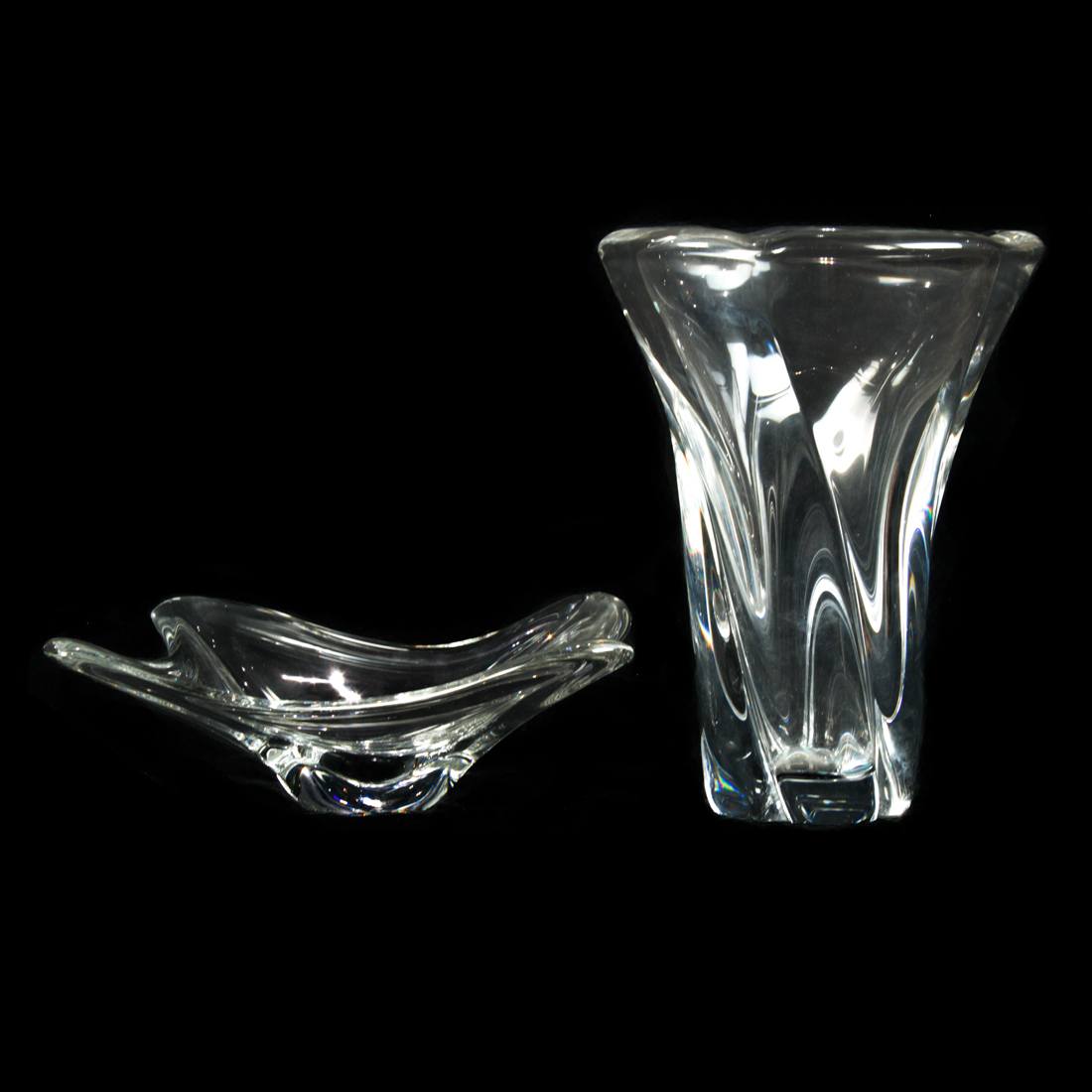 (LOT OF 2) A MONUMENTAL DAUM GLASS