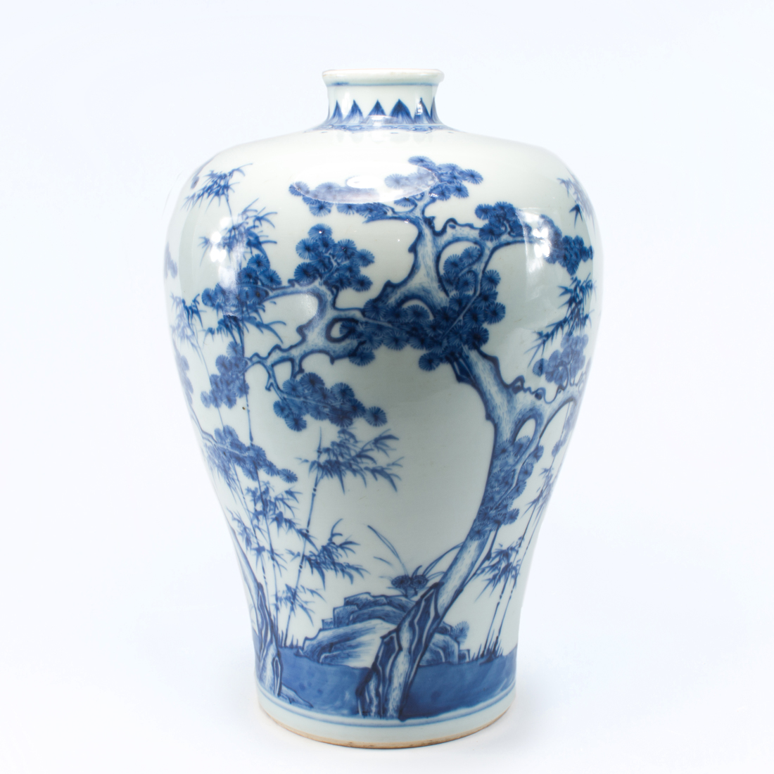 CHINESE BLUE AND WHITE MEIPING 2d2304