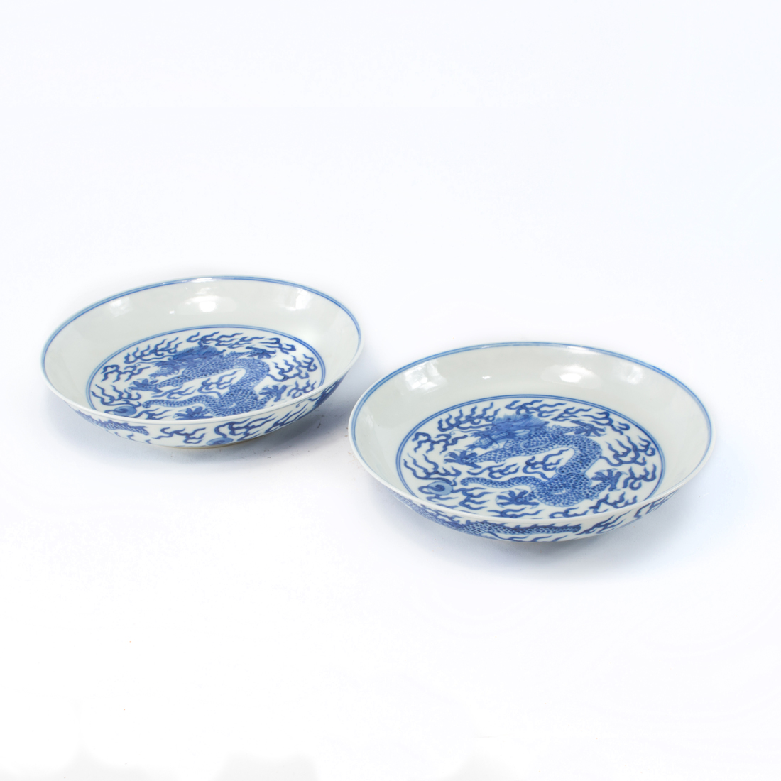 PAIR OF CHINESE BLUE AND WHITE 2d2308