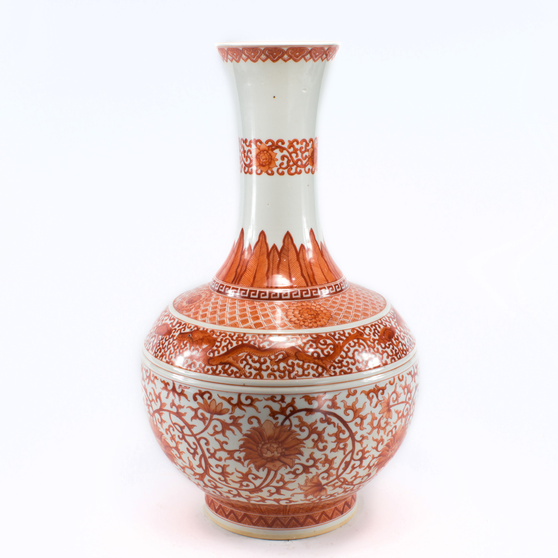 CHINESE IRON RED DECORATED GLOBULAR 2d230f