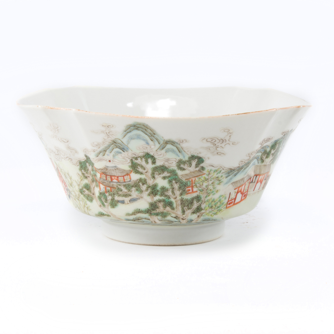 CHINESE FAMILLE ROSE LOBED BOWL 2d2312