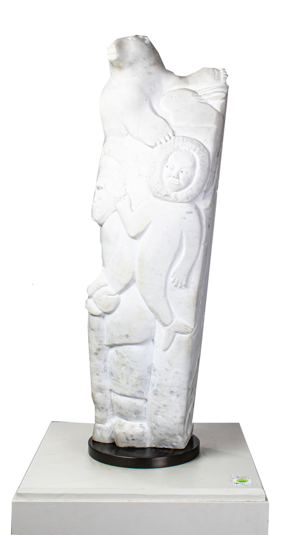 AN INUIT MARBLE FIGURAL GROUP OF 2d269f