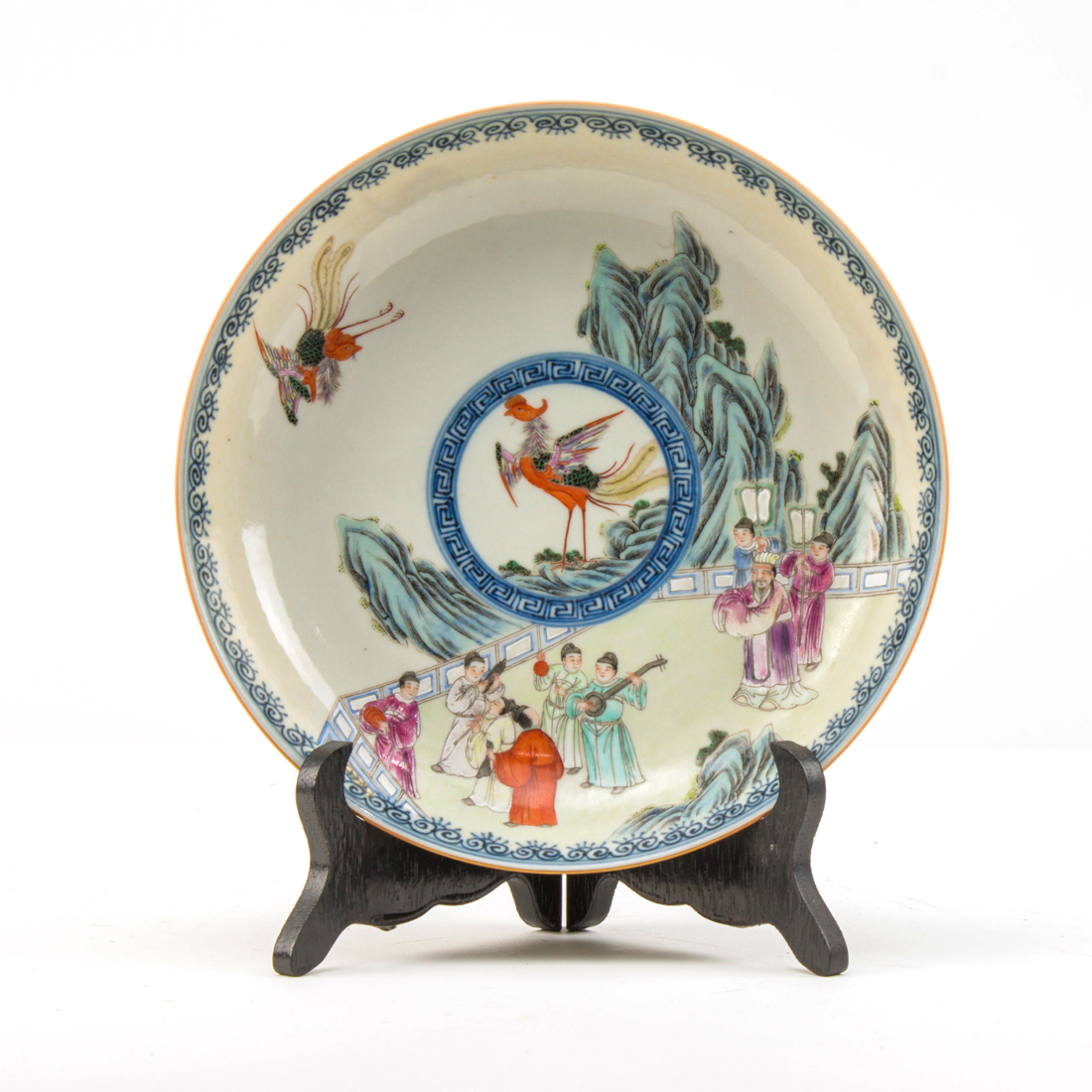 CHINESE FAMILLE ROSE DISH Chinese 2d278d