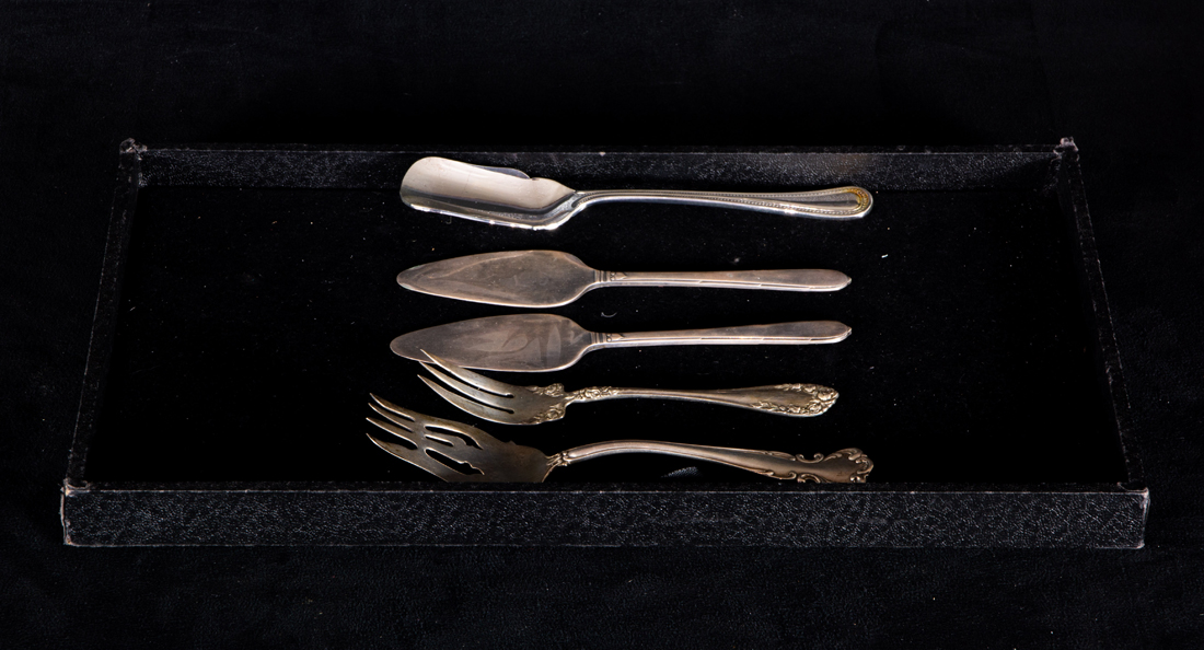  LOT OF 5 STERLING OR PLATED FLATWARE 2d2855