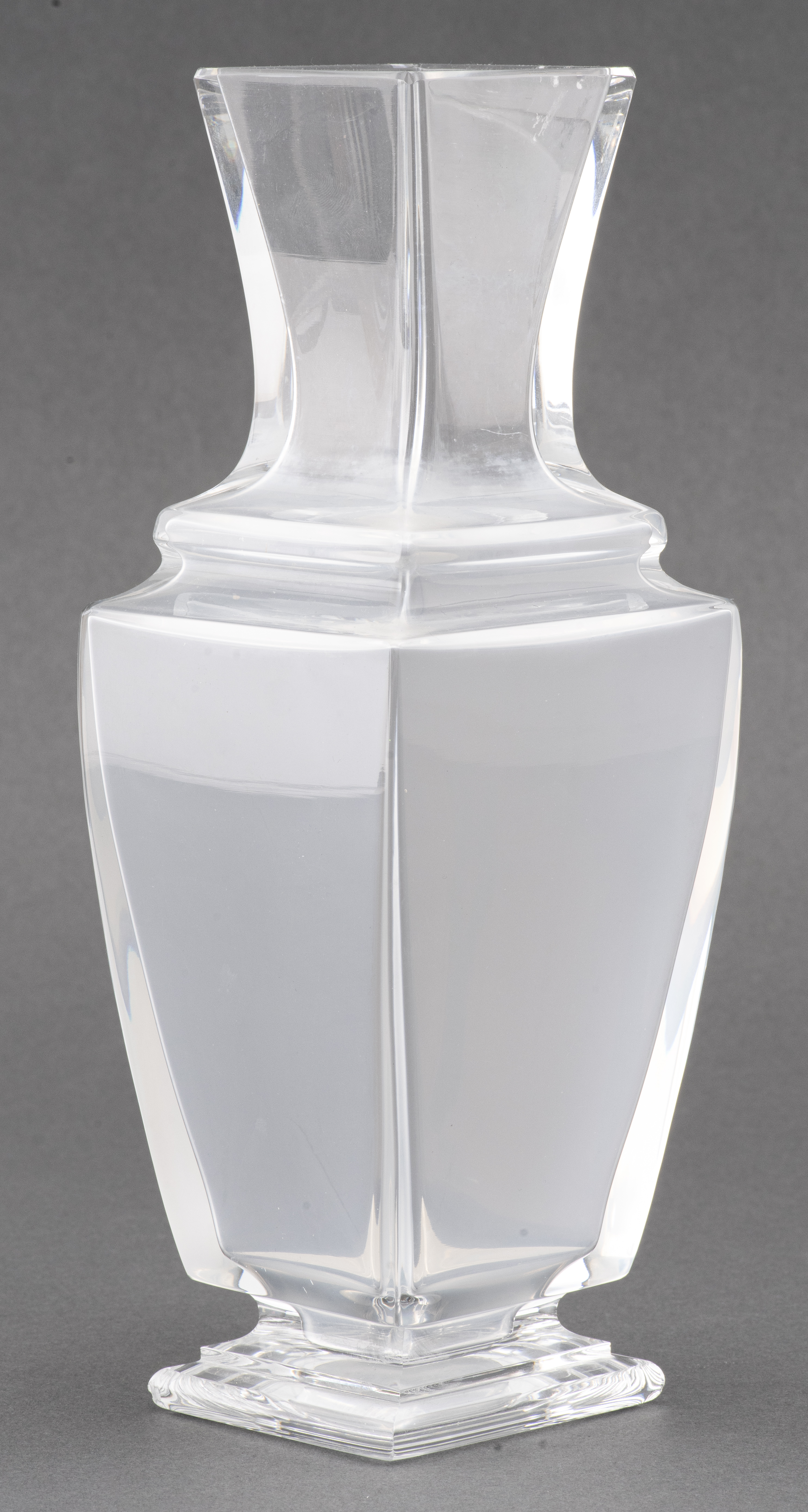 BACCARAT CRYSTAL VASE Baccarat 2d28bb