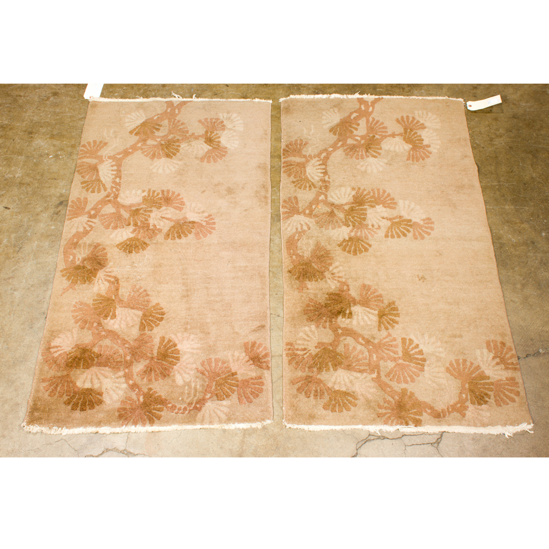 A PAIR OF  CHINESE TIANJIN RUGS