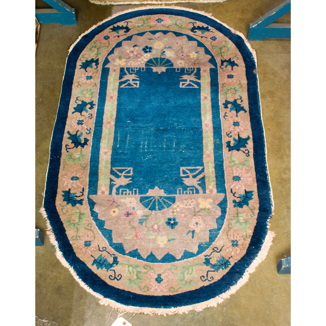 CHINESE OVAL BLUE BACKGROUND CARPET