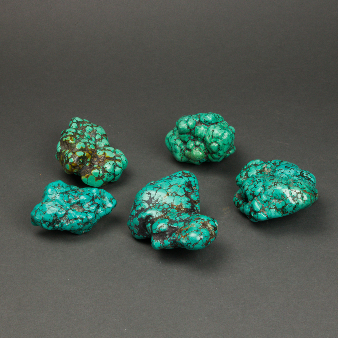 GROUP OF TURQUOISE SPECIMENS Group 2d29ee