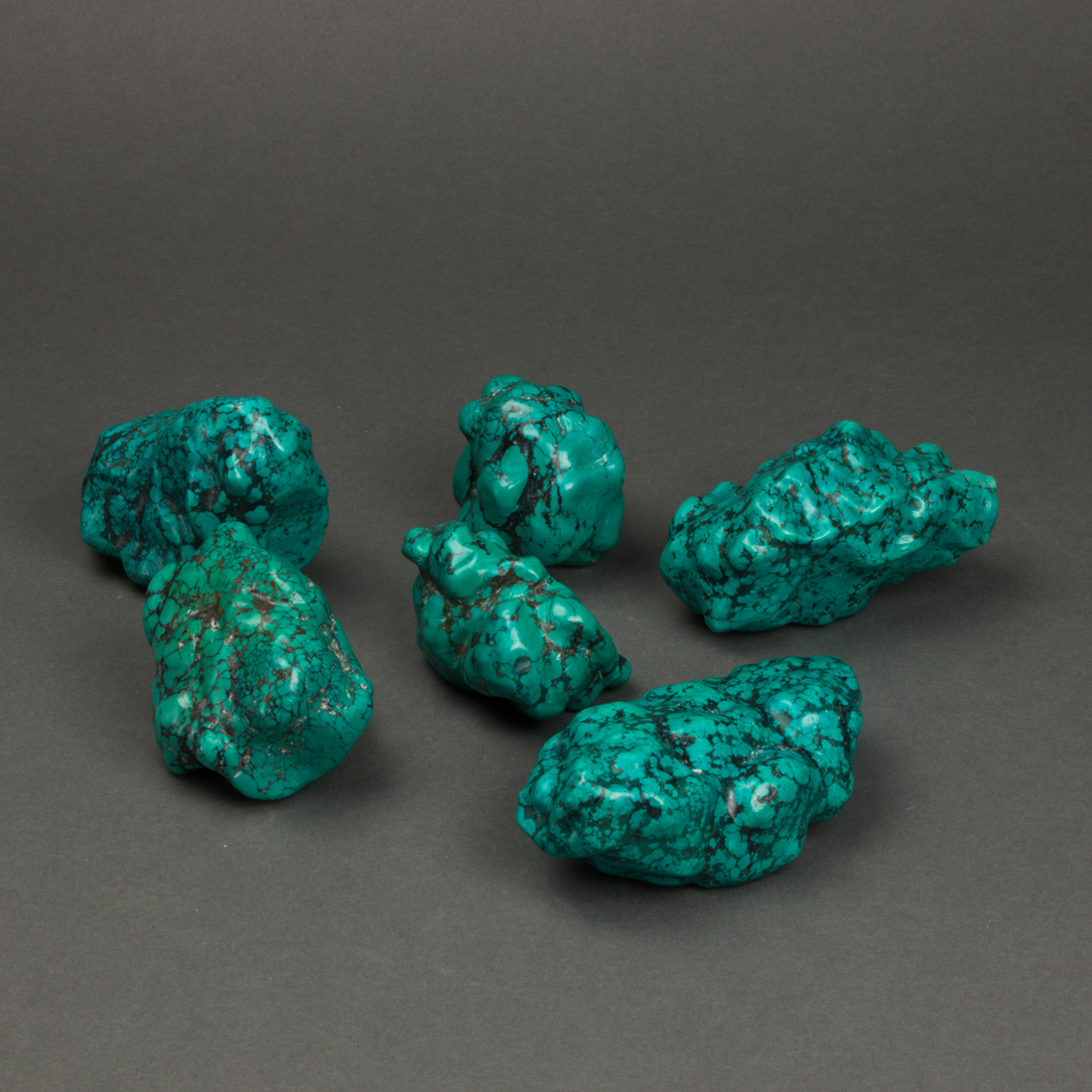 GROUP OF TURQUOISE SPECIMENS Group 2d29ed