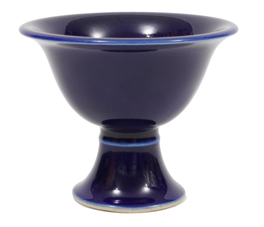 BLUE MONOCHROME CHINESE SMALL PEDESTAL 2d0839