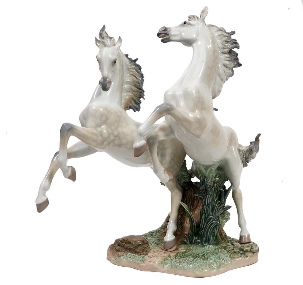 LARGE LLADRO 'FREE AS THE WIND'