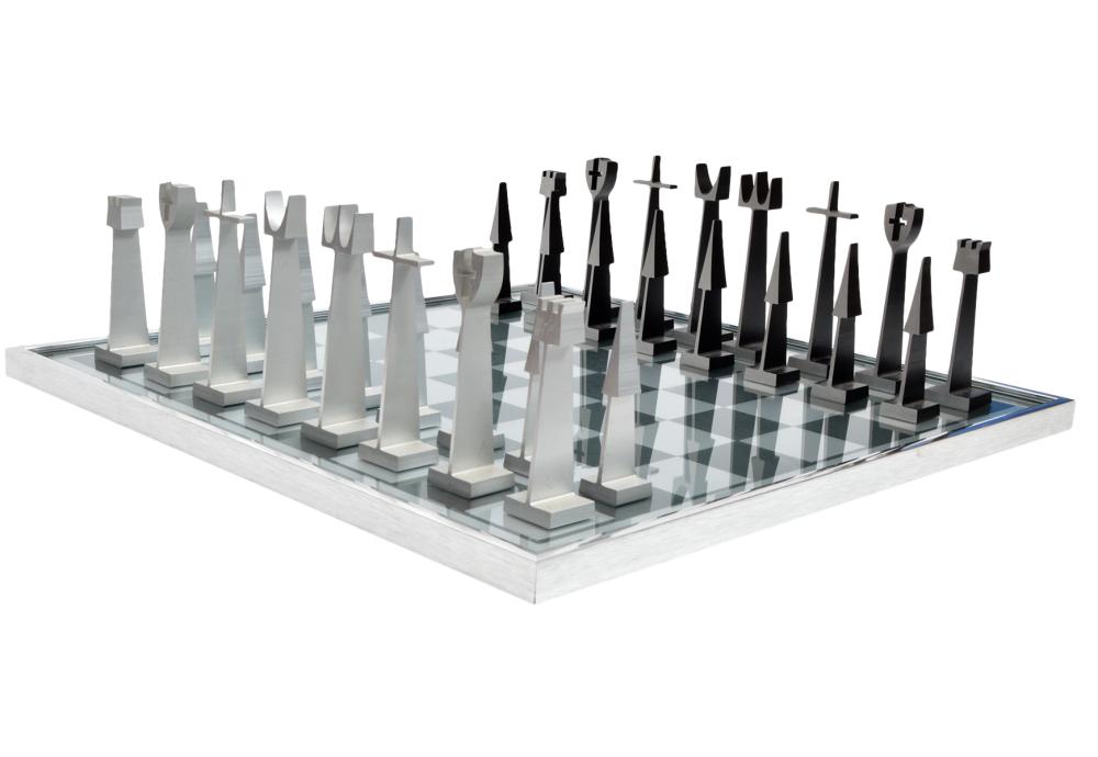 AUSTIN E COX ALUMINUM CHESS SETAustin 2d0843