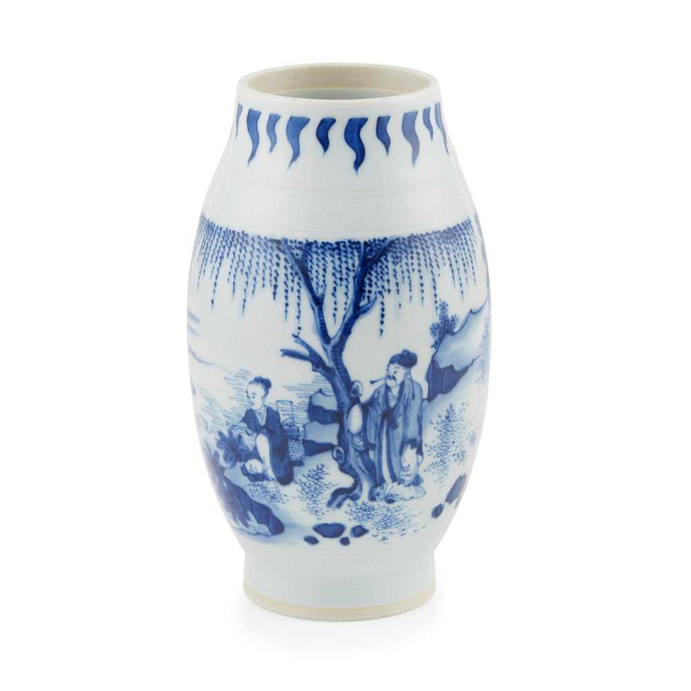 BLUE AND WHITE BALUSTER VASE TRANSITIONAL 2d0ac4