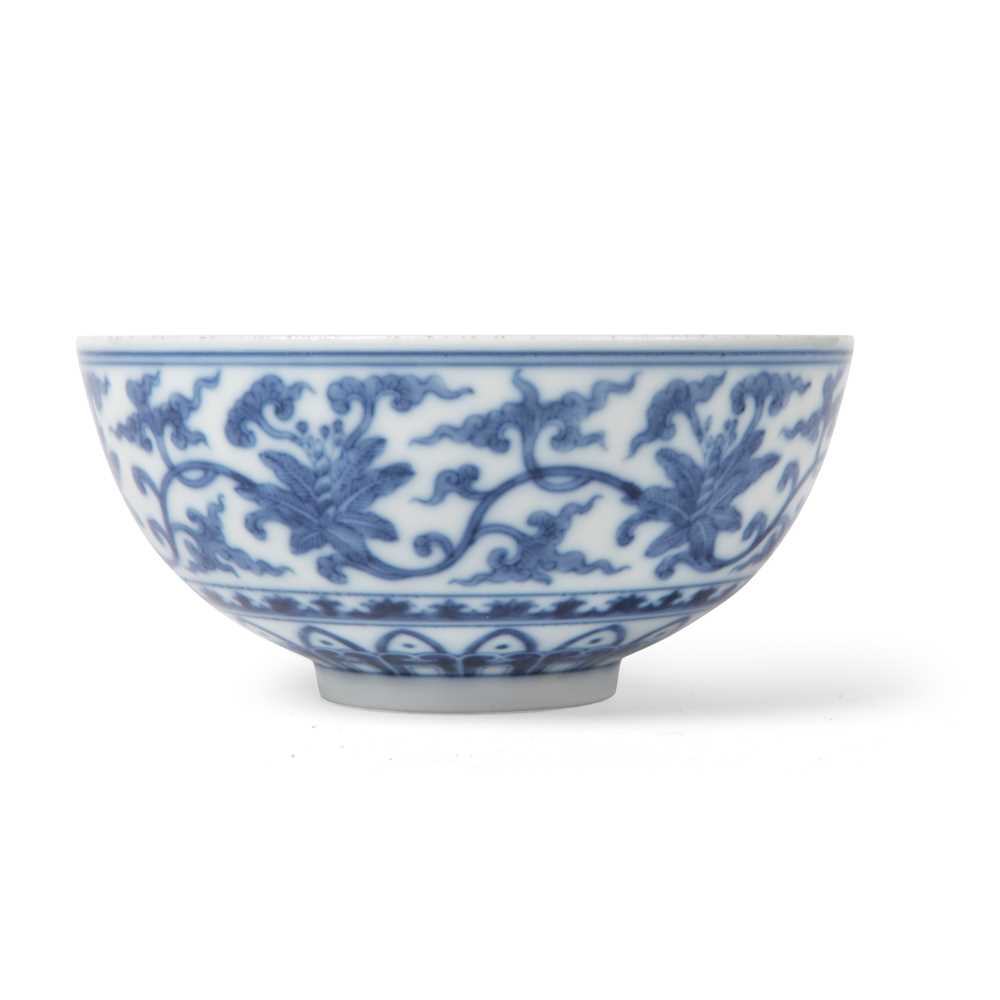 BLUE AND WHITE FLORAL BOWL YONGZHENG 2d0ad3