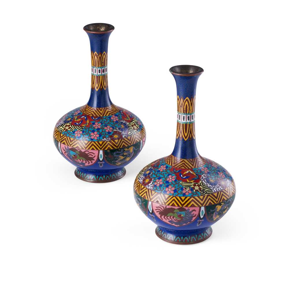 PAIR OF JAPANESE CLOISONNÉ VASES
19TH-20TH