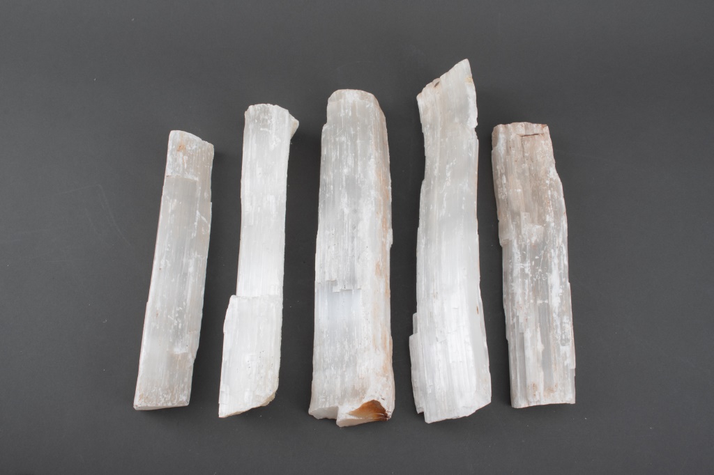 LARGE SELENITE CRYSTAL MINERAL 2d116c