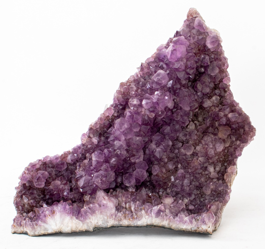 AMETHYST GEODE SPECIMEN GEM FRAGMENT