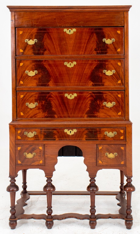 AMERICAN WILLIAM & MARY STYLE CHEST