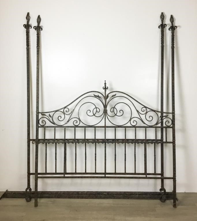 WROUGHT IRON FOUR POST BEDWrought 2d3f88