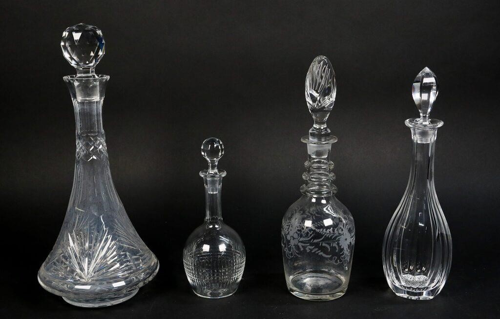 4 CRYSTAL DECANTERS4 crystal wine 2d3f9f