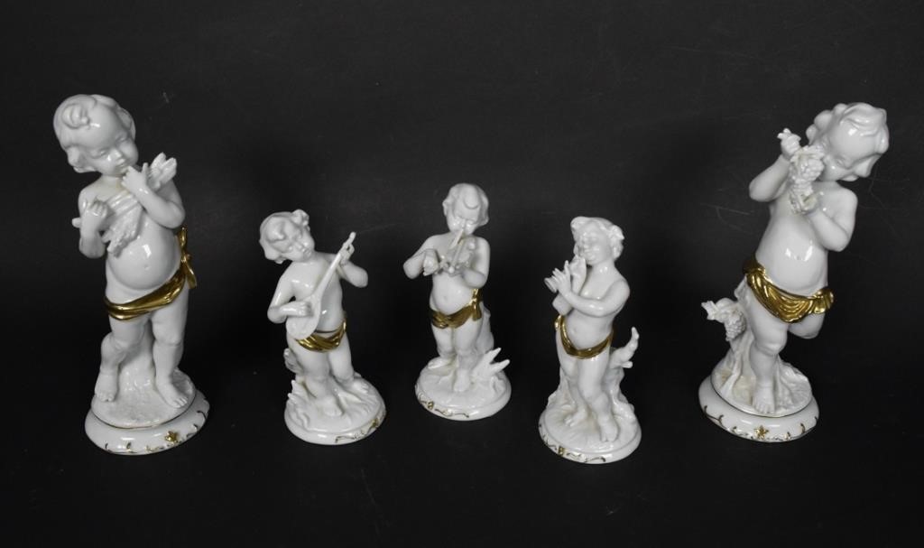 GROUPING OF PORCELAIN CHERUBSGrouping