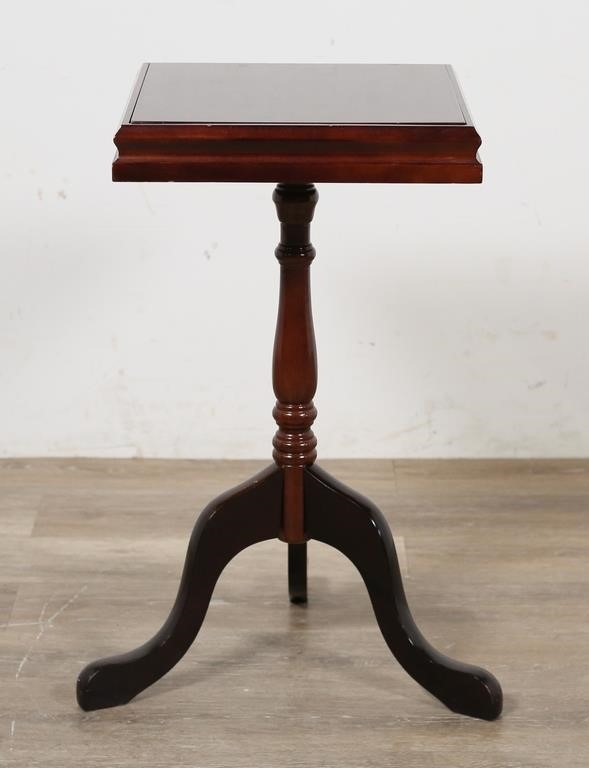 MAHOGANY GAME TABLEWith reversible