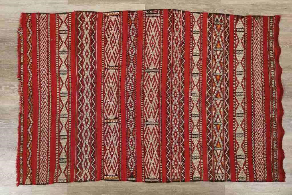 MOROCCAN STYLE RUGMoroccan style 2d403c
