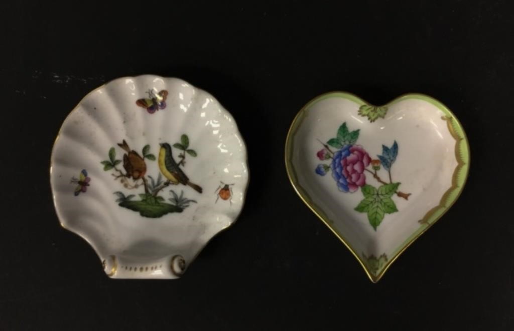 2 PIECES OF HEREND PORCELAINRothschild 2d4073